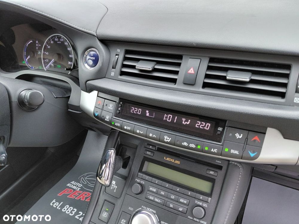 Lexus CT - 15