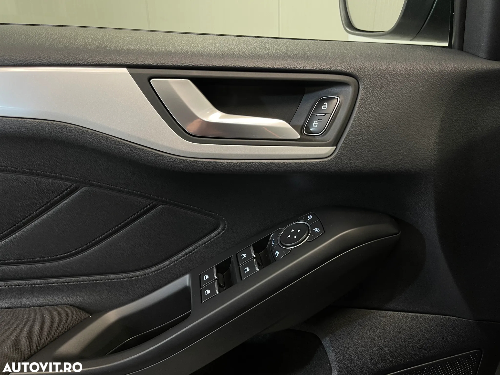 Ford Focus 1.0 EcoBoost Trend Edition - 17