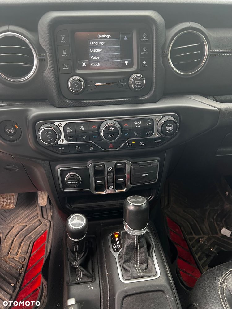 Jeep Wrangler Unlimited GME 2.0 Turbo Sahara - 24