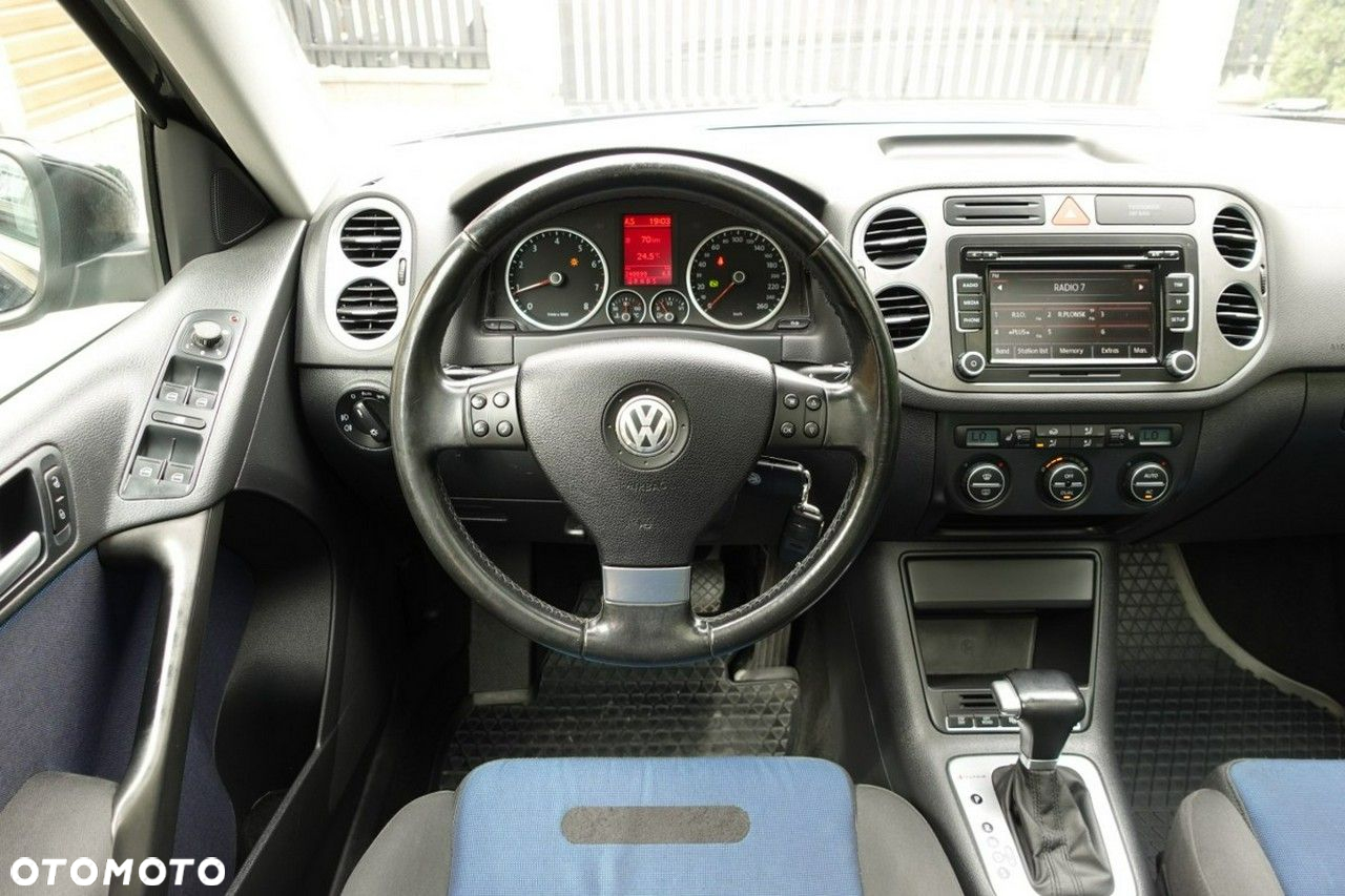 Volkswagen Tiguan - 16