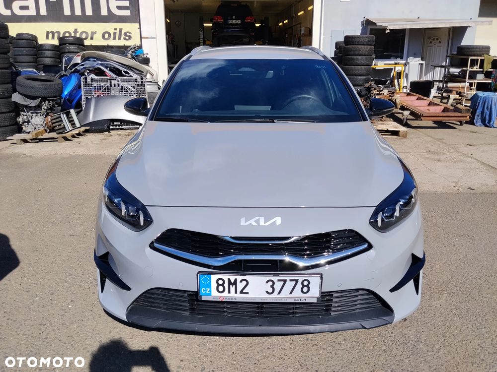 Kia Ceed - 14