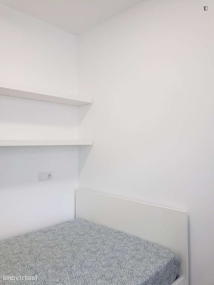 Estúdio - localizado em Montes Claros Coimbra - Grande imagem: 5/7