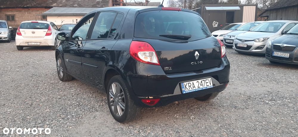 Renault Clio 1.2 16V Dwudziestka Euro5 - 13