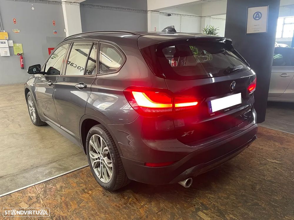 BMW X1 25 e xDrive Corporate Edition - 9