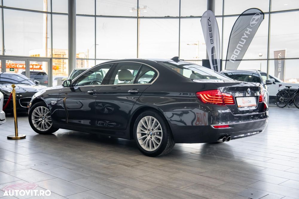 BMW Seria 5 520d Aut. Luxury Line - 10