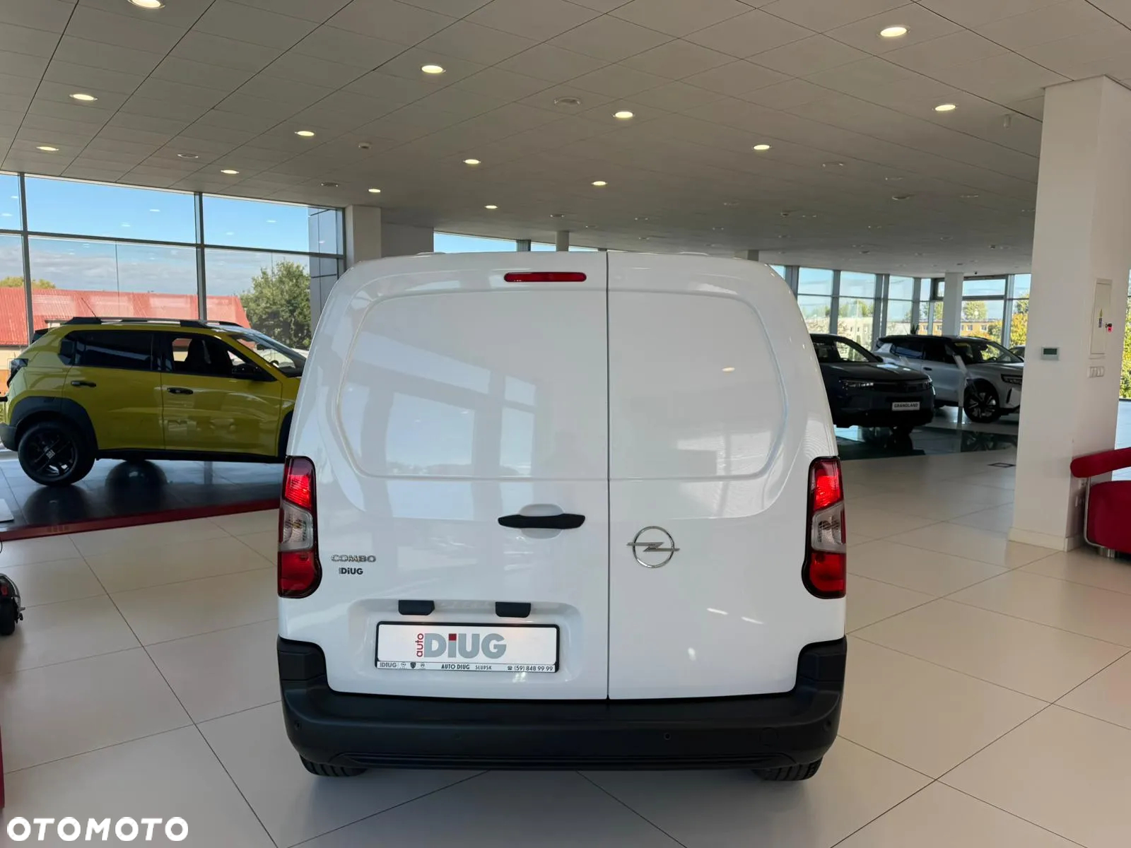 Opel Combo Cargo L1 1000kg 1.5diesel 102km MT6 2025r - 9