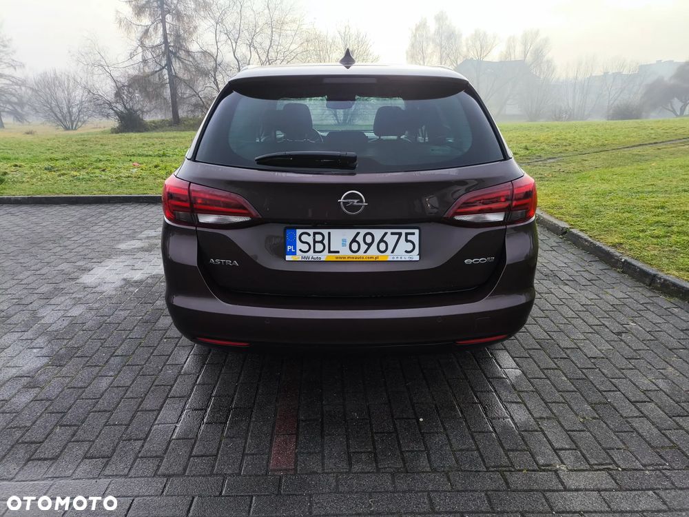 Opel Astra 1.0 T 120 Lat S&S - 8