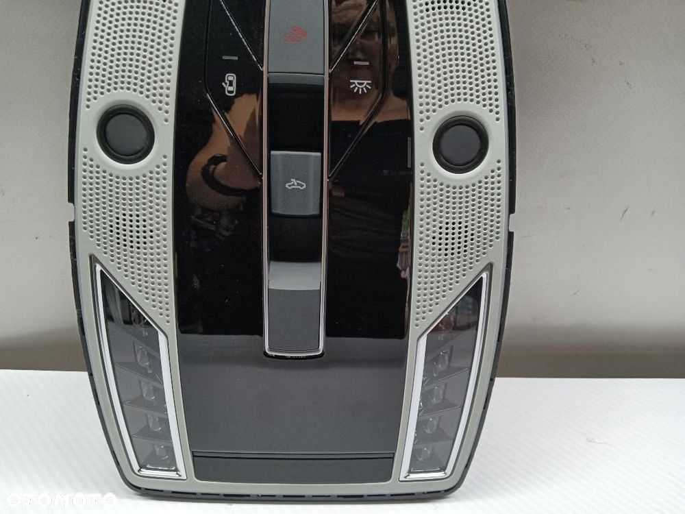 LAMPKA PODSUFITKI AUDI A8 D5 4N0947135CF - 4