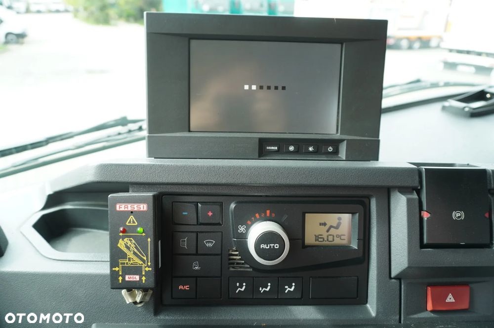 Renault K380 6×4 / HDS 7,85 t / Fassi F175 / 120 tys. km! / wywrotka 2-stronna - 26