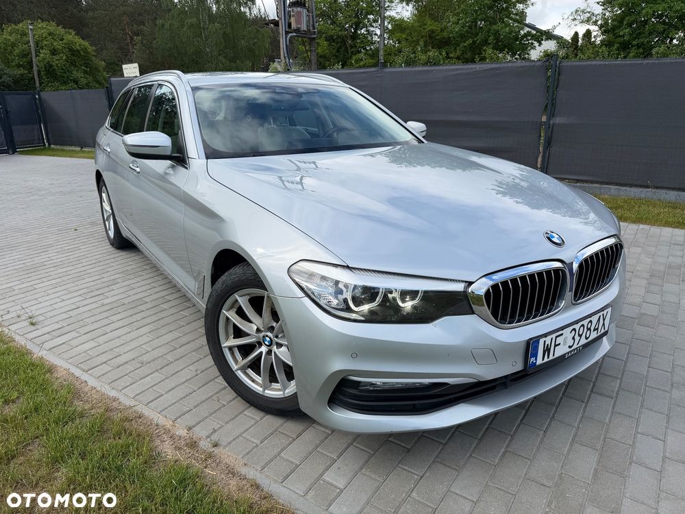 BMW Seria 5 520d Sport Line - 2