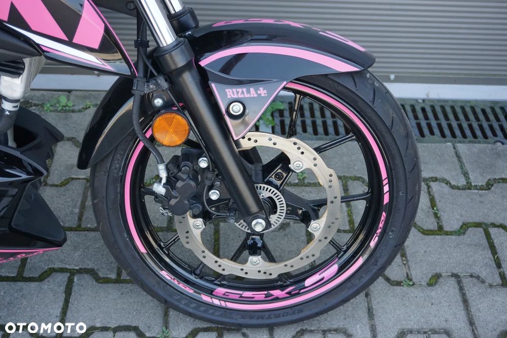 Suzuki GSX - 8