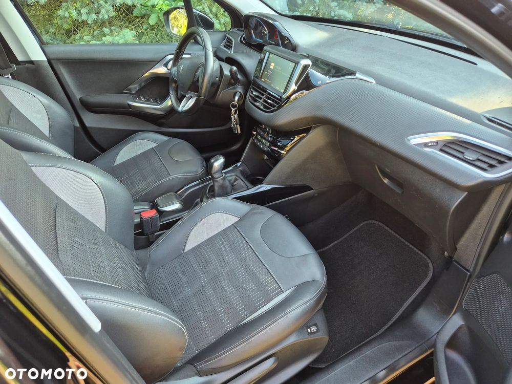Peugeot 2008 - 12