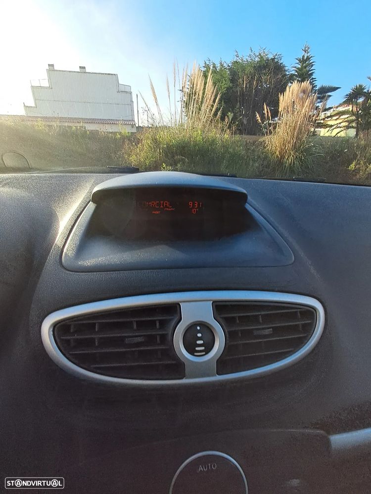 Renault Clio - 7