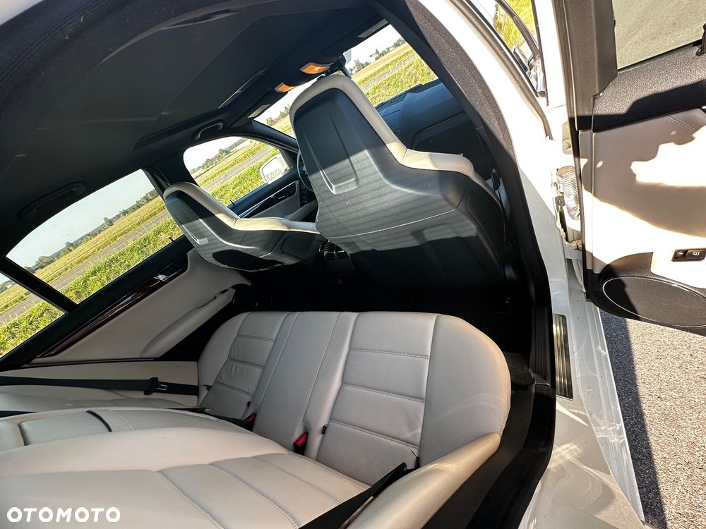 Mercedes-Benz Klasa C 63 AMG - 7