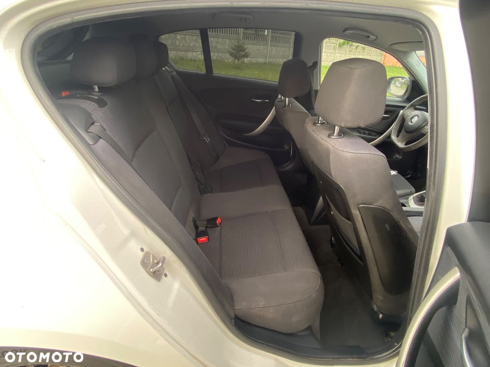 BMW Seria 1 116i - 11