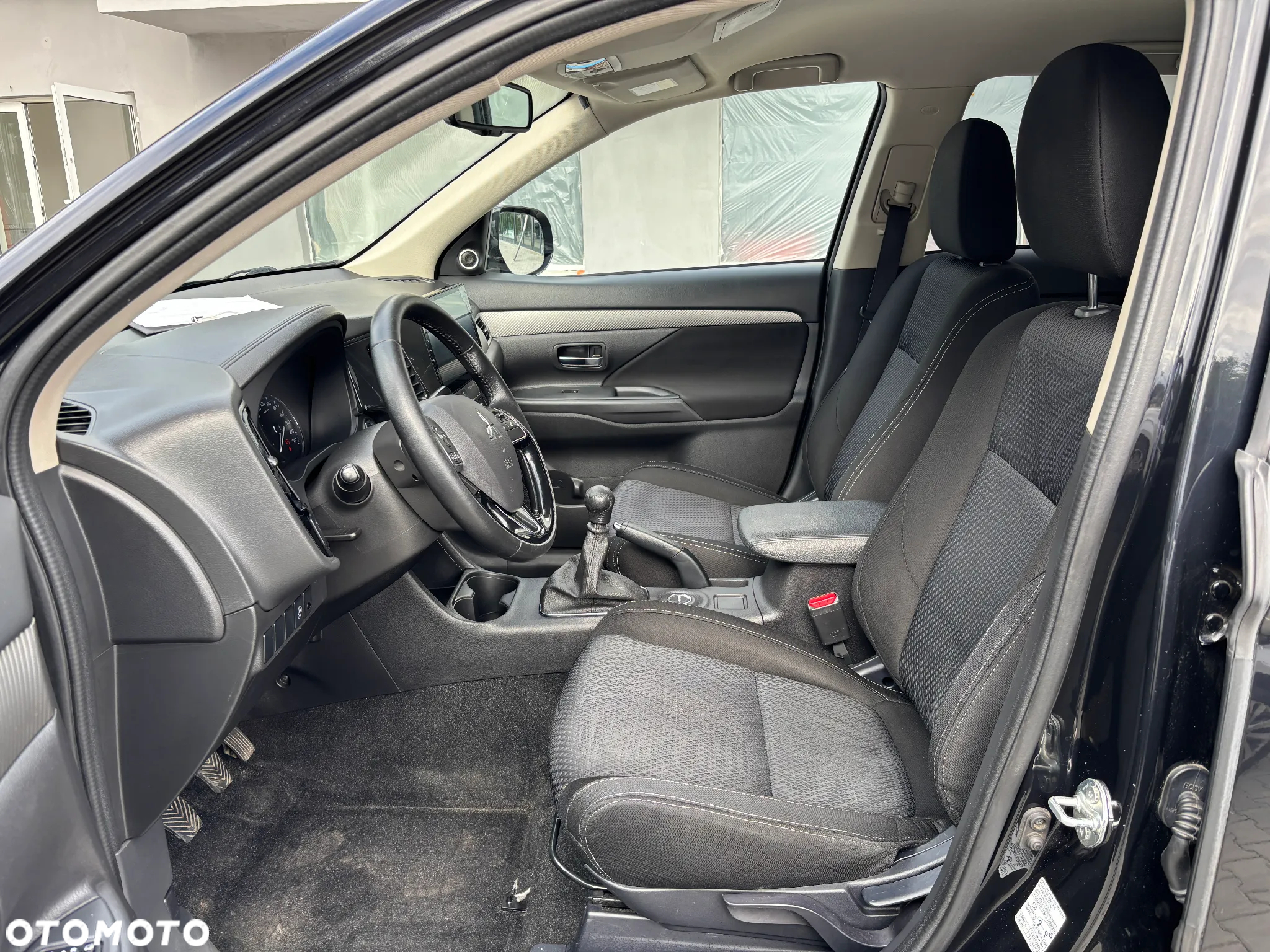 Mitsubishi Outlander 2.2 DID Intense + 4WD - 25