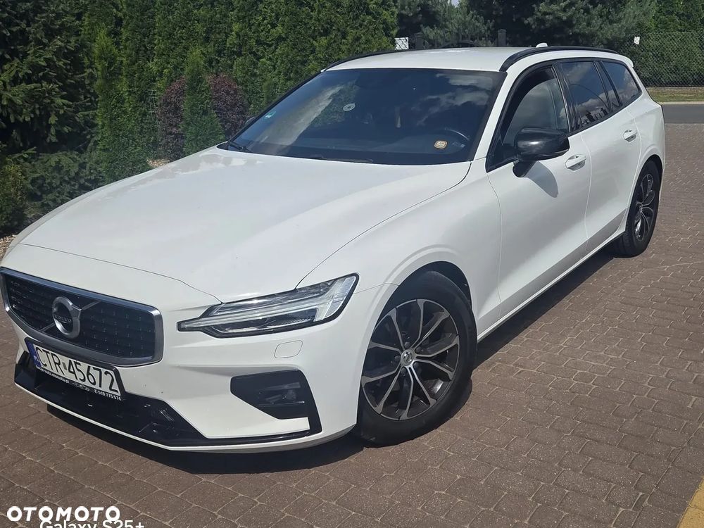 Volvo V60 D4 R-Design - 1