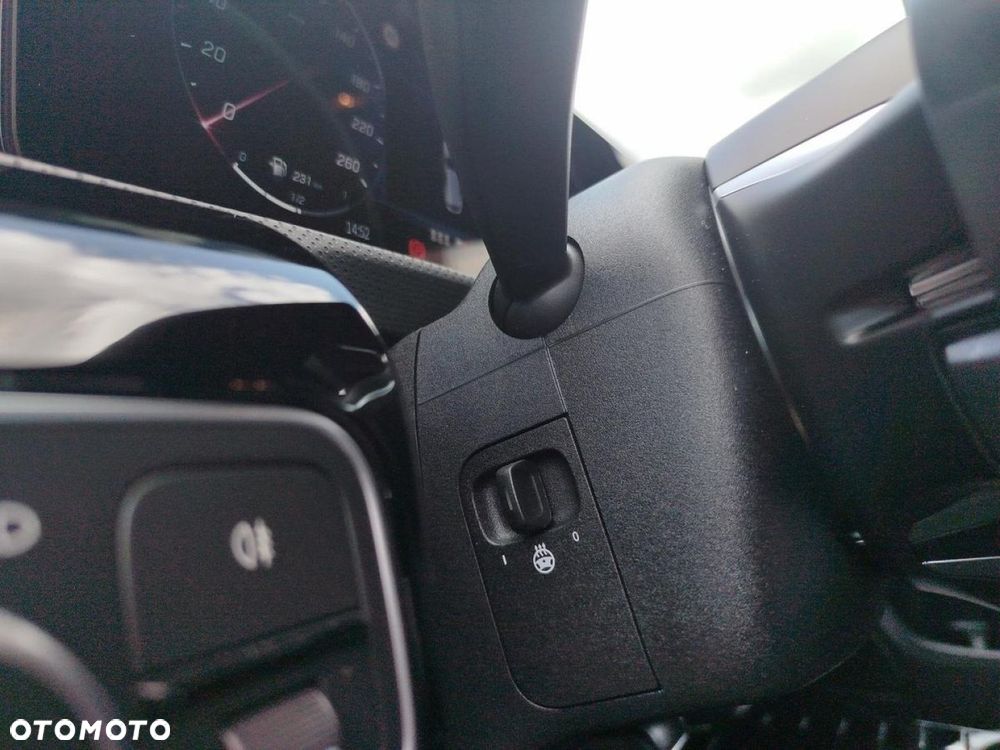 Mercedes-Benz CLA - 18