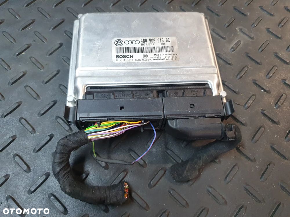 Sterownik silnika Audi A4 S4 B6 8E 8H 4B0906018DC  0261207636 + WTYCZKI INSTALACJA - 1