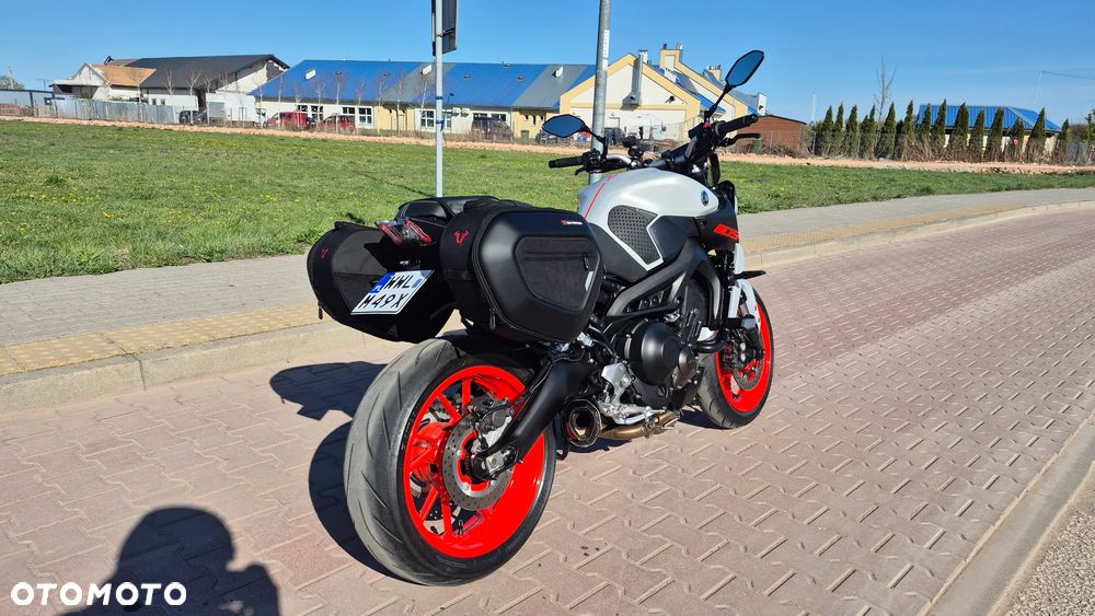 Yamaha MT - 2