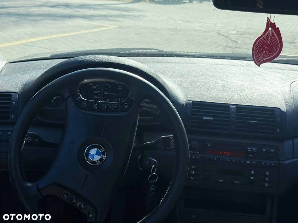 BMW Seria 3 316i - 9