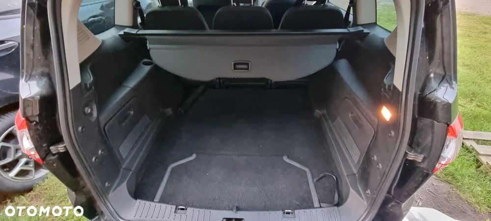 Ford S-Max 2.0 TDCi DPF Champions Edition - 28