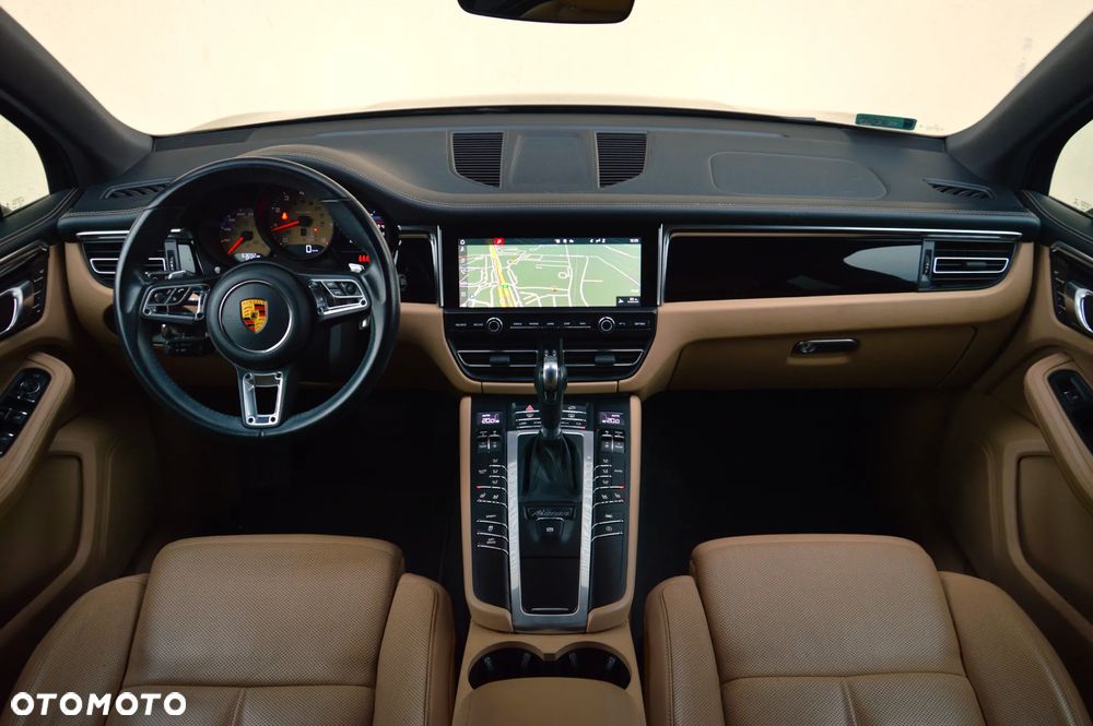 Porsche Macan Standard - 3