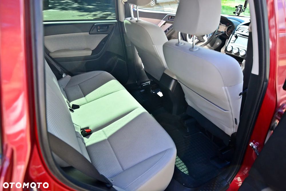 Subaru Forester 2.0 i Active Lineartronic - 16