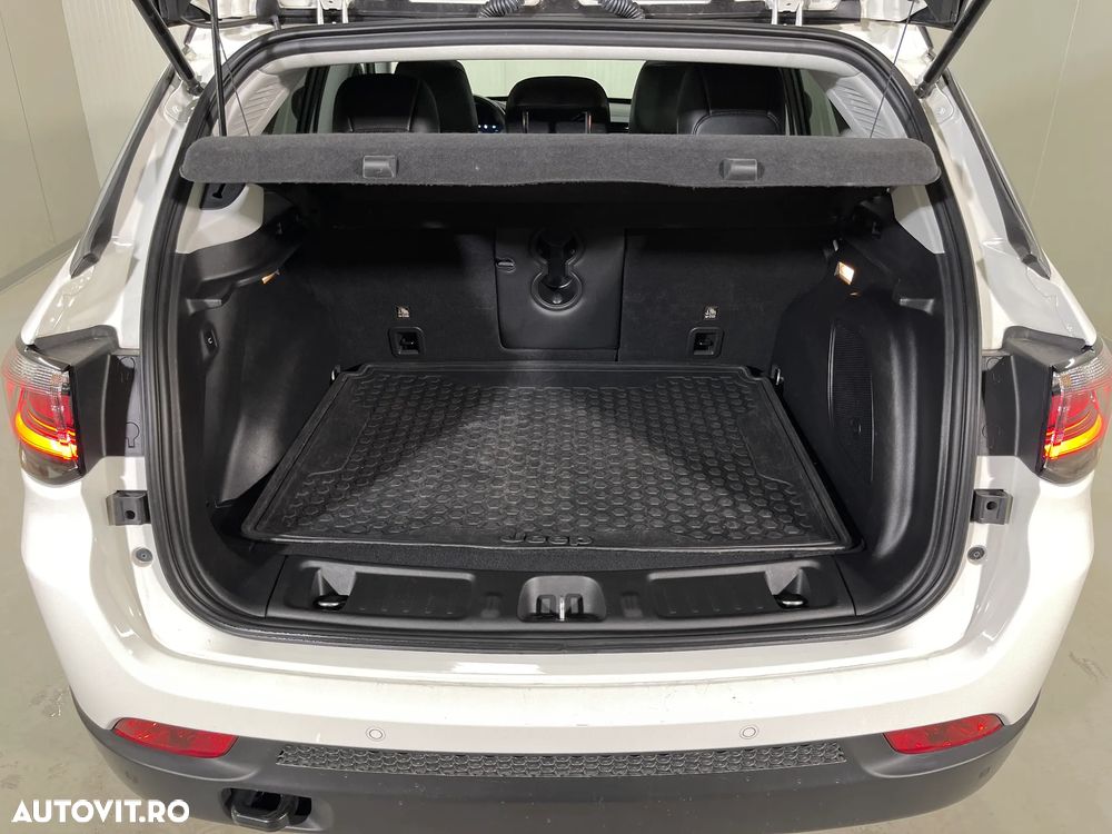 Jeep Compass 1.3 T-GDI 4xe Automatik Trailhawk - 13