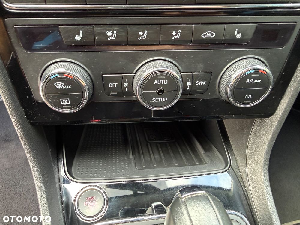 Seat Leon 2.0 TDI DSG Style Edition - 29