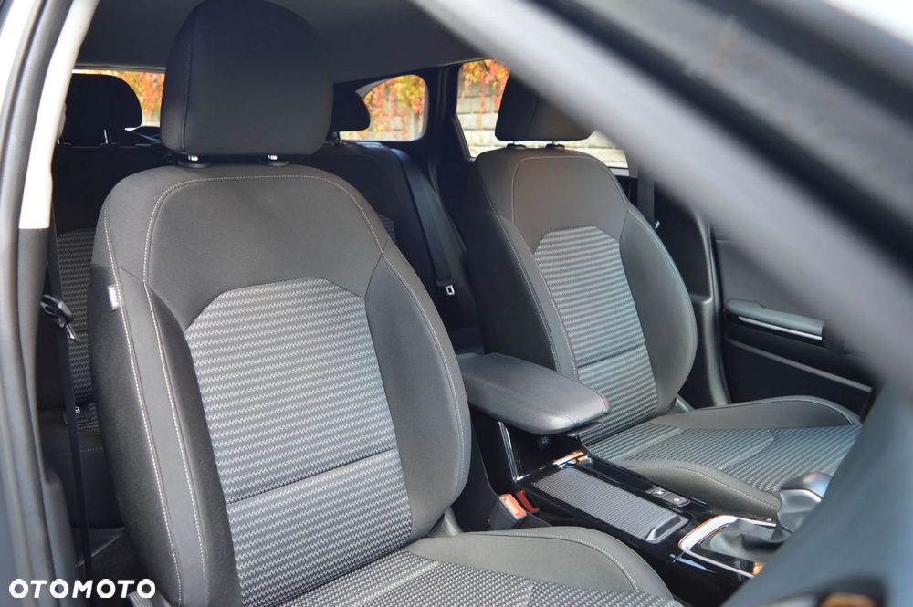 Kia Ceed 1.5 T-GDI Business Line Plus DCT - 16