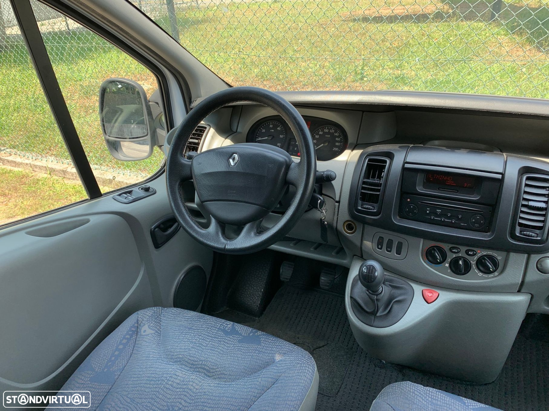 Renault Trafic 1.9 dCi L1H1 1T 100 9L - 49
