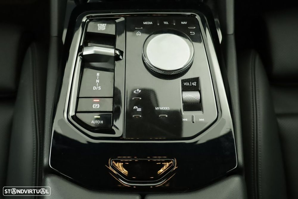 BMW 520 d Pack Desportivo M - 15