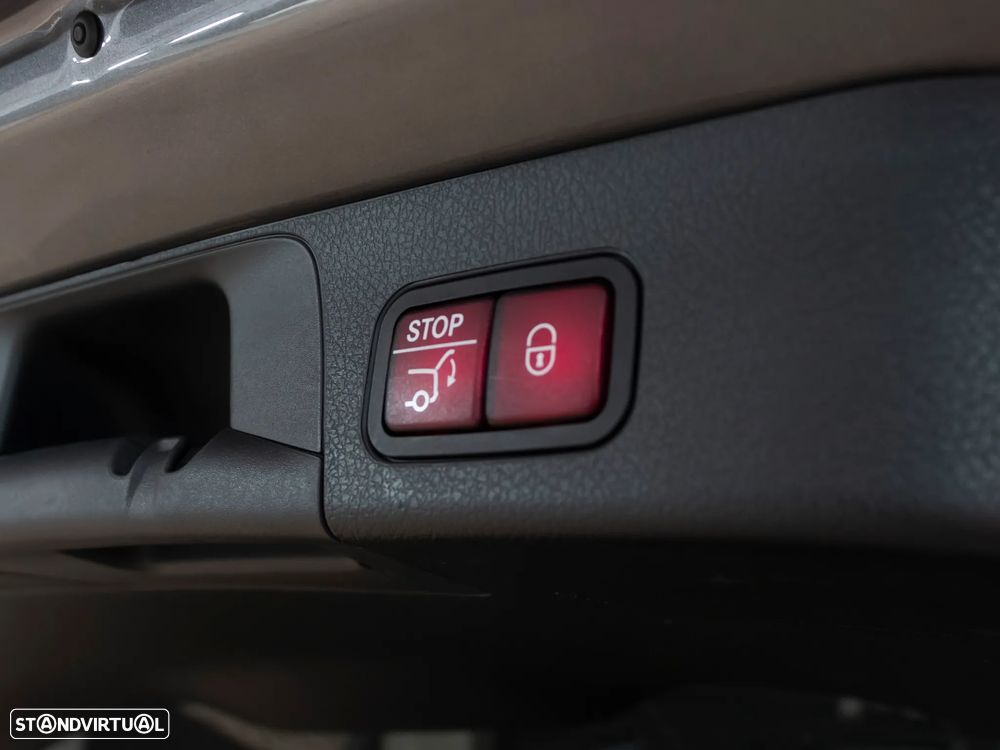 Mercedes-Benz GLB 200 d Progressive - 10