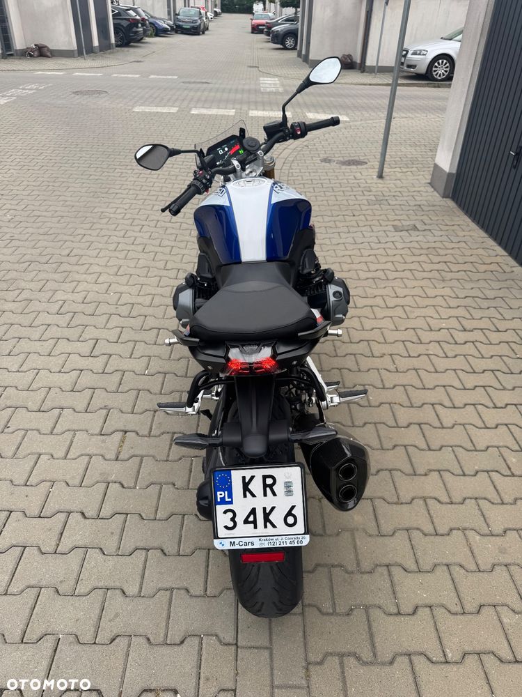 BMW R - 8