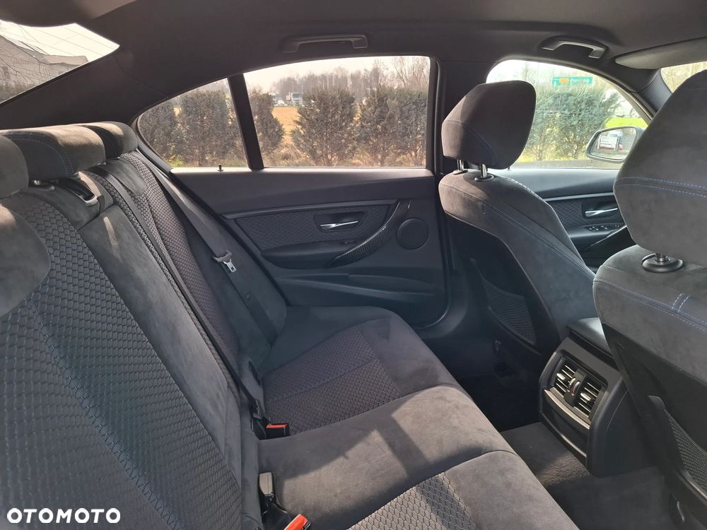 BMW Seria 3 - 23