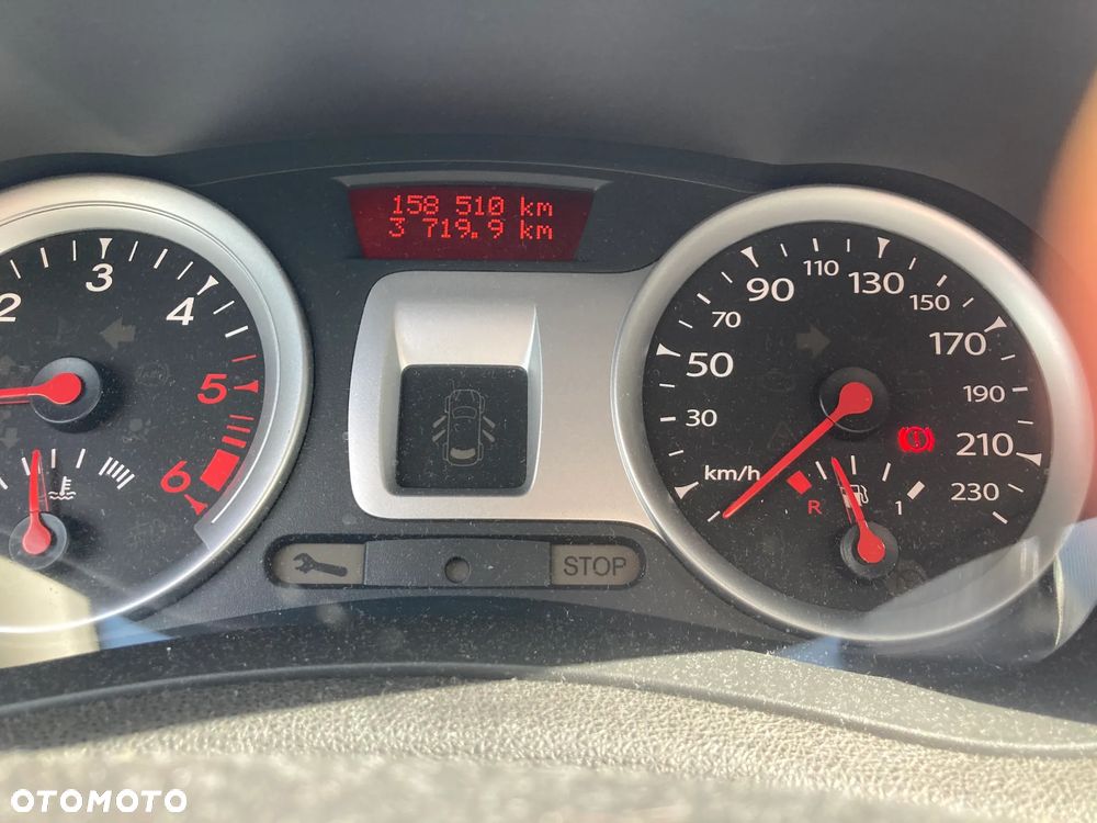 Renault Clio 1.5 dCi Alize - 8
