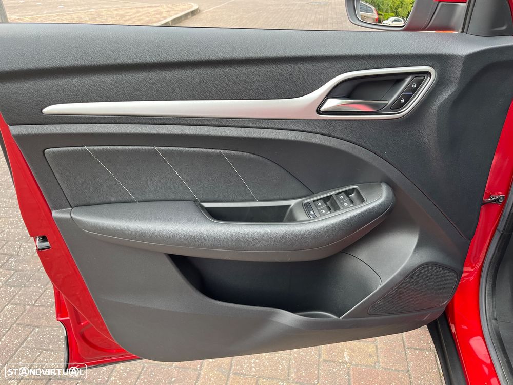 MG ZS Luxury - 12