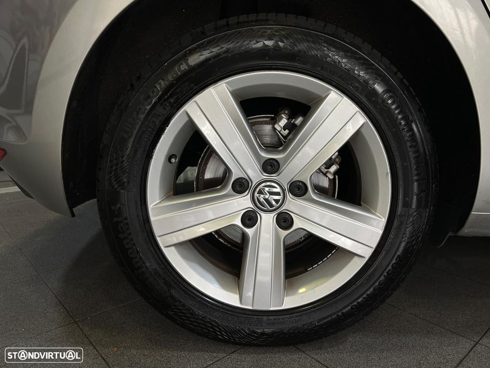VW Golf 1.6 TDi Confortline - 8