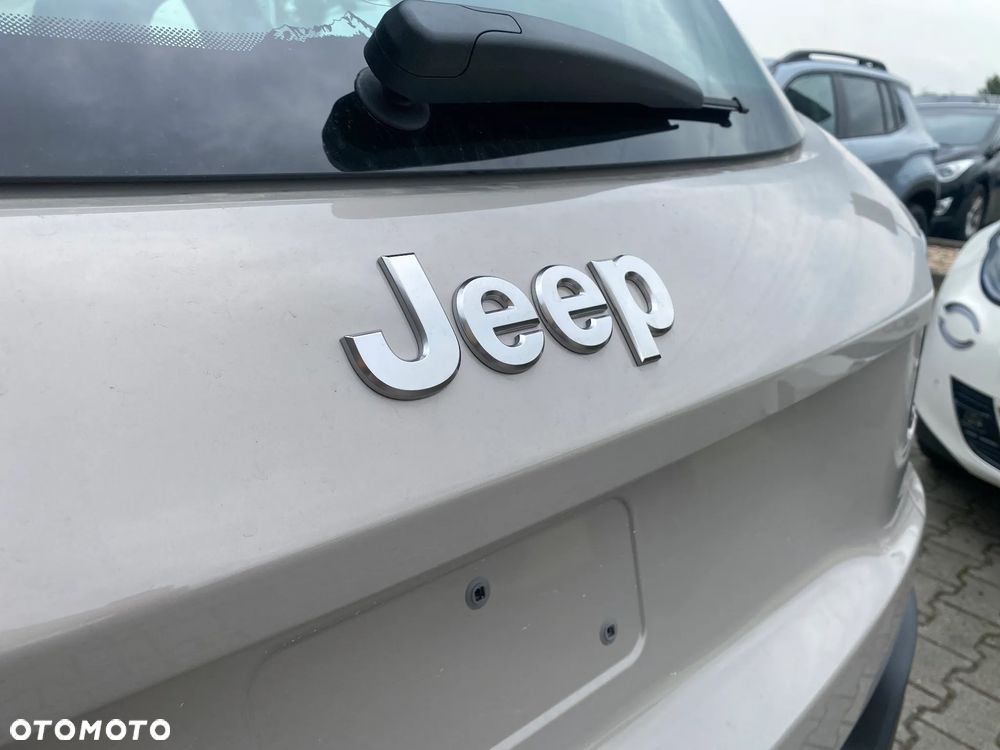 Jeep Avenger 1.2 T3 mHEV Longitude FWD eDCT6 - 10