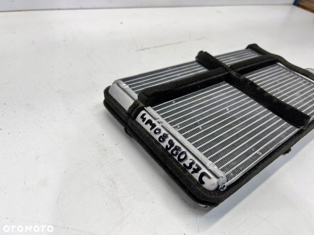 NAGRZEWNICA WYMIENNIK CIEPŁA AUDI Q5 FY 4M0898037C - 2