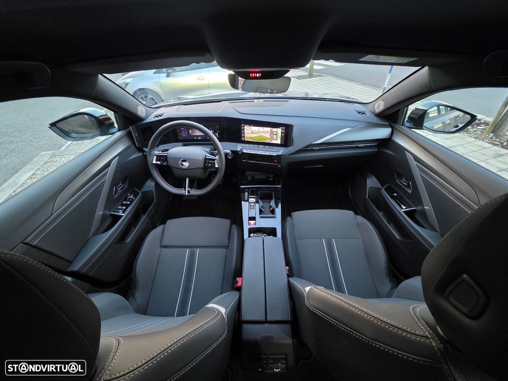 Opel Astra Sports Tourer - 17