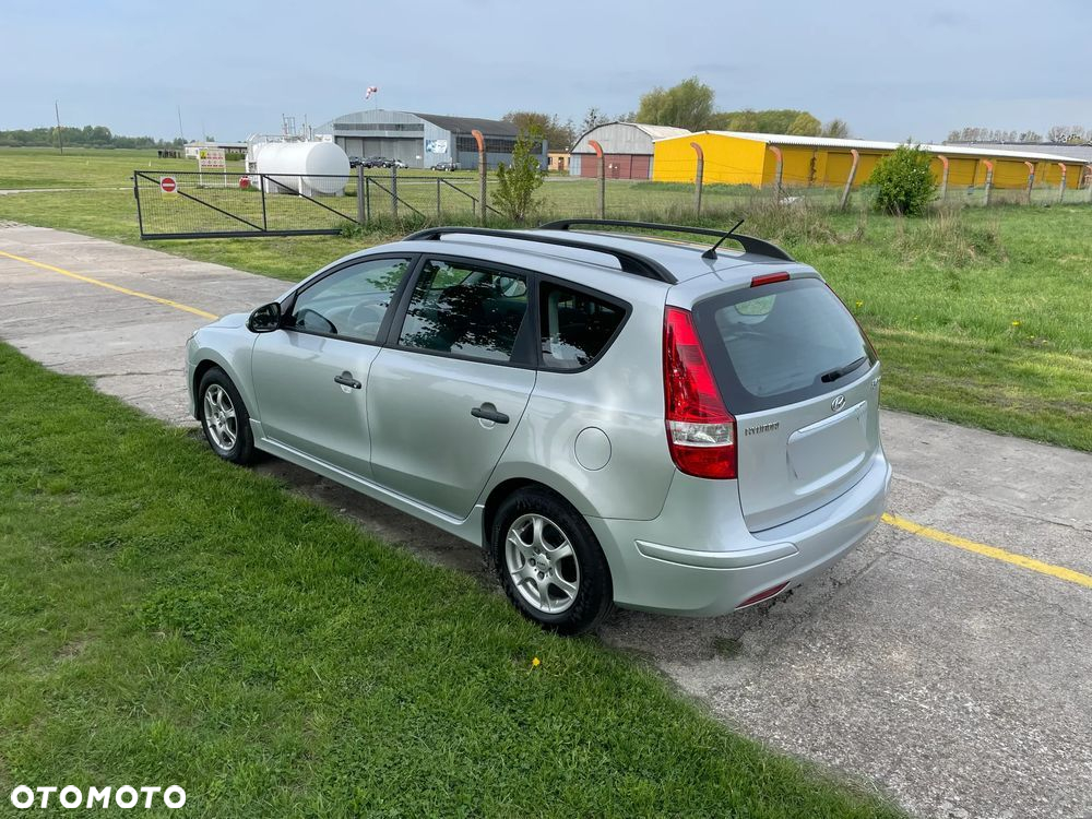 Hyundai i30 i30cw 1.4 Edition Plus - 4