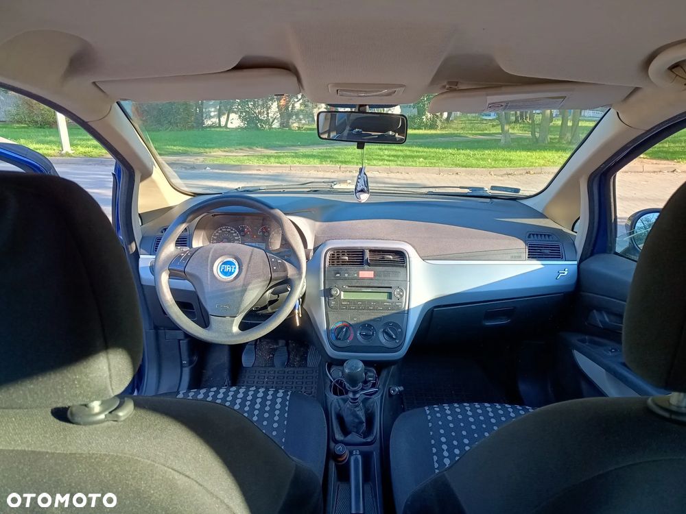 Fiat Grande Punto - 11