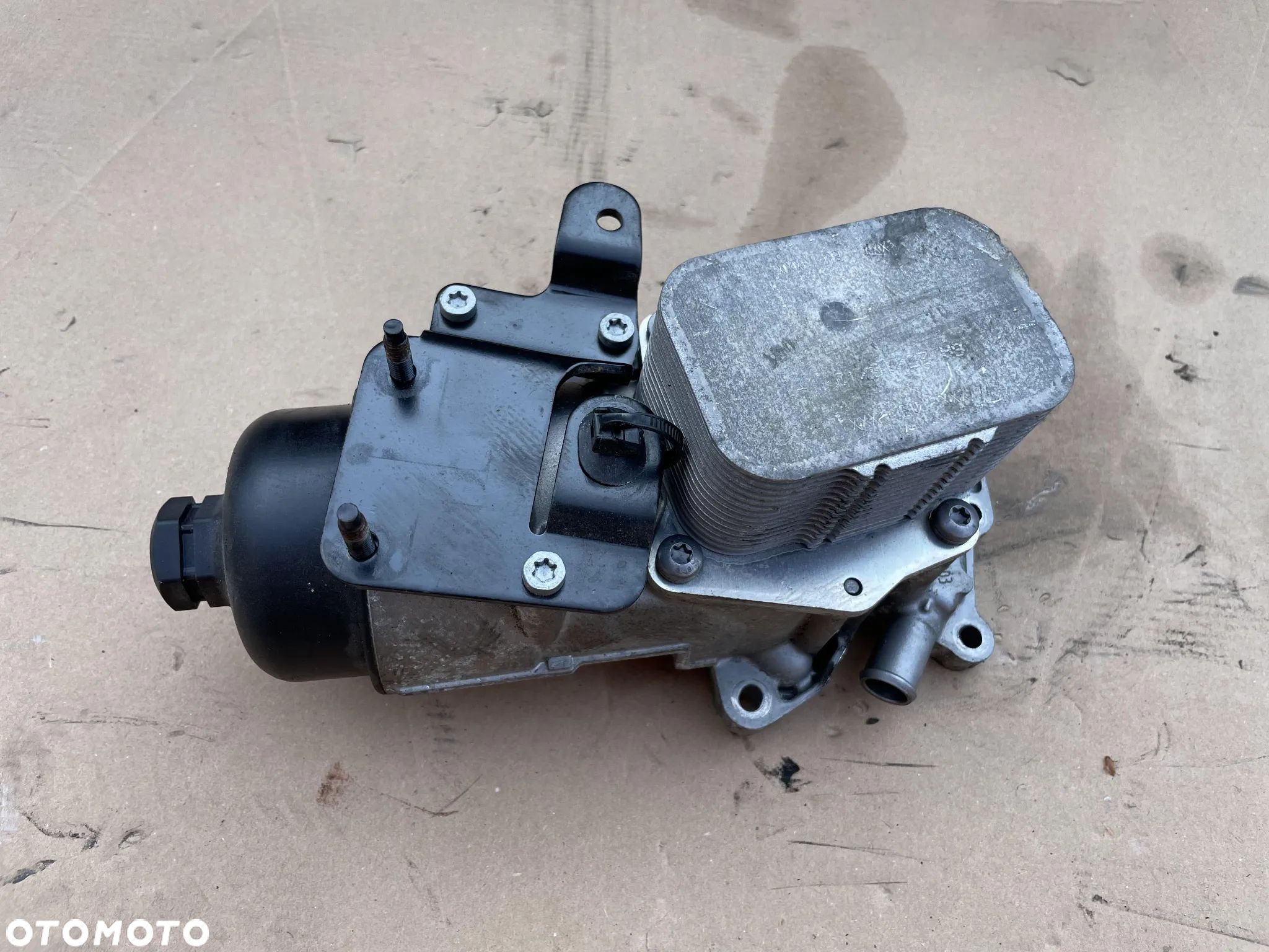 Obudowa filtra oleju + chłodniczka Ford Fiesta MK7 1.5 TDCI - 1