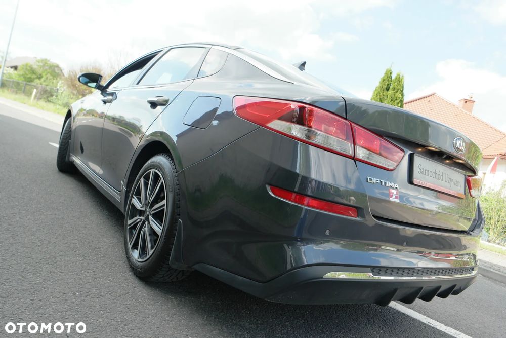Kia Optima - 36
