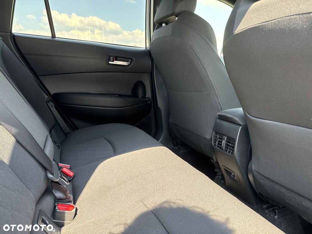 Toyota Corolla Cross - 11