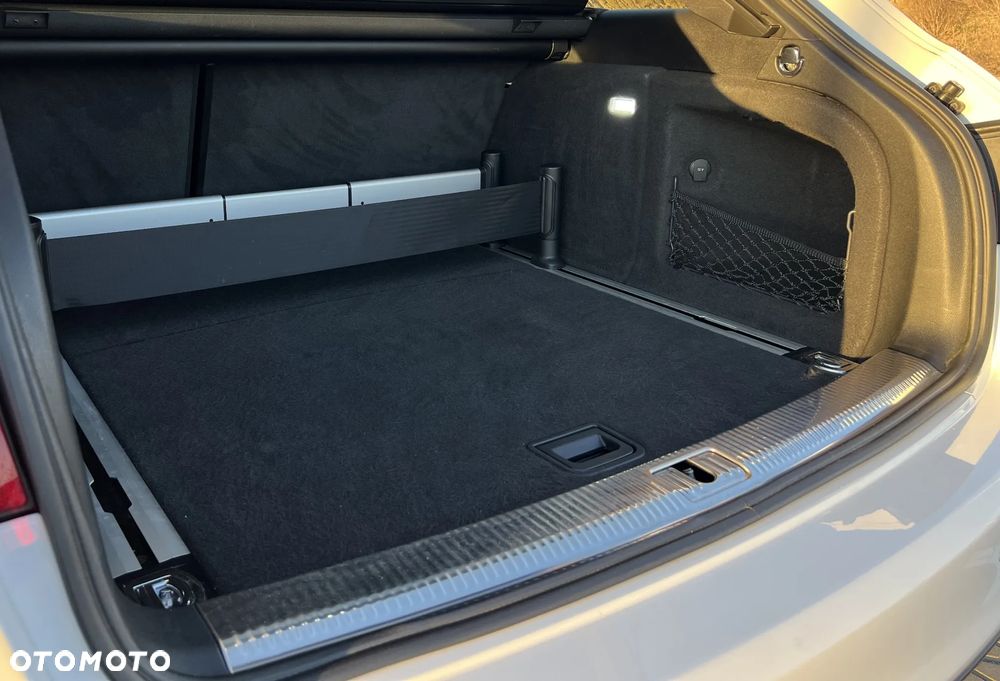 Audi A4 Avant 2.0 TDI DPF clean diesel quattro S tronic S line Sportpaket - 16