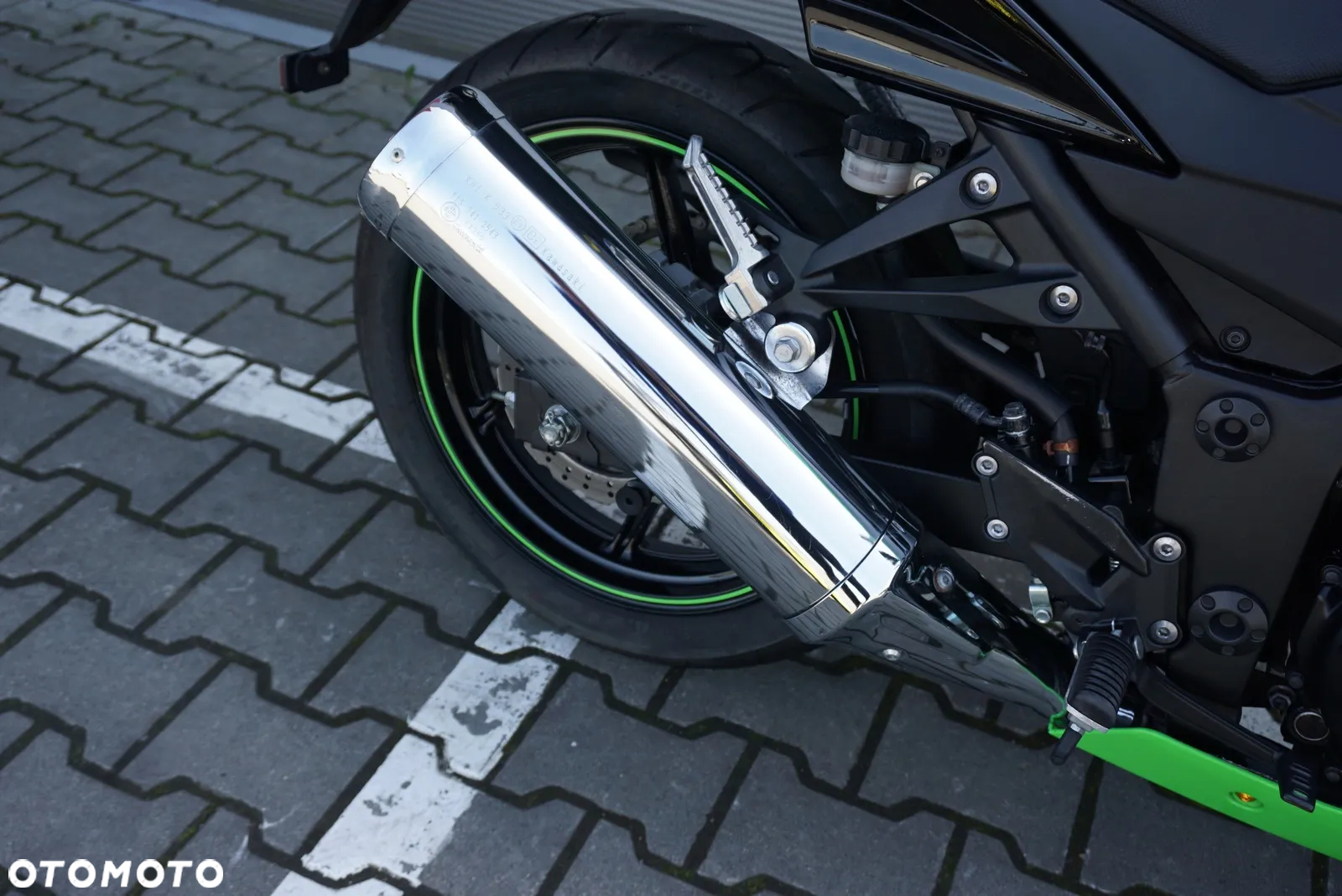 Kawasaki Ninja 250R - 11