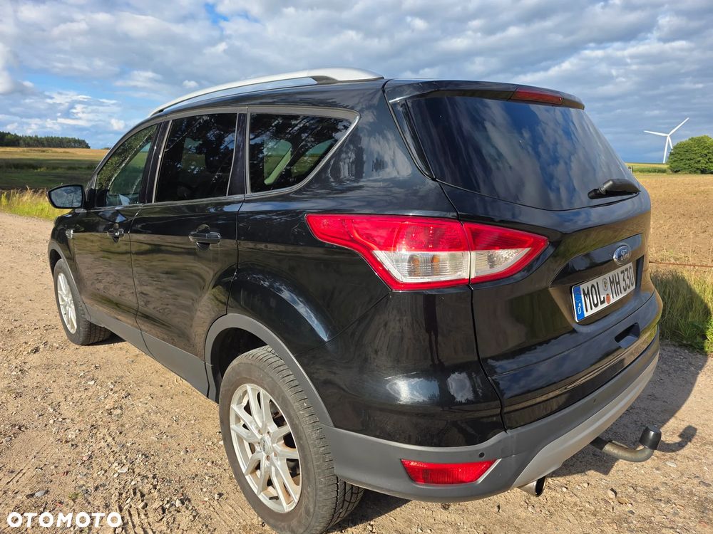 Ford Kuga 1.5 EcoBoost 2x4 Titanium - 3